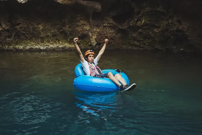 Cave Tubing und Schwimmabenteuer ab San Ignacio